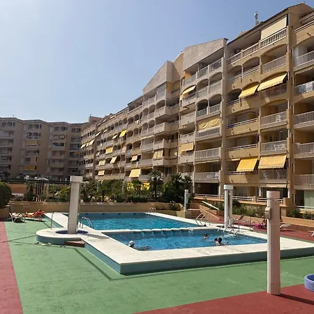 Апартаменты Premium Holiday, 3 Min With Pool